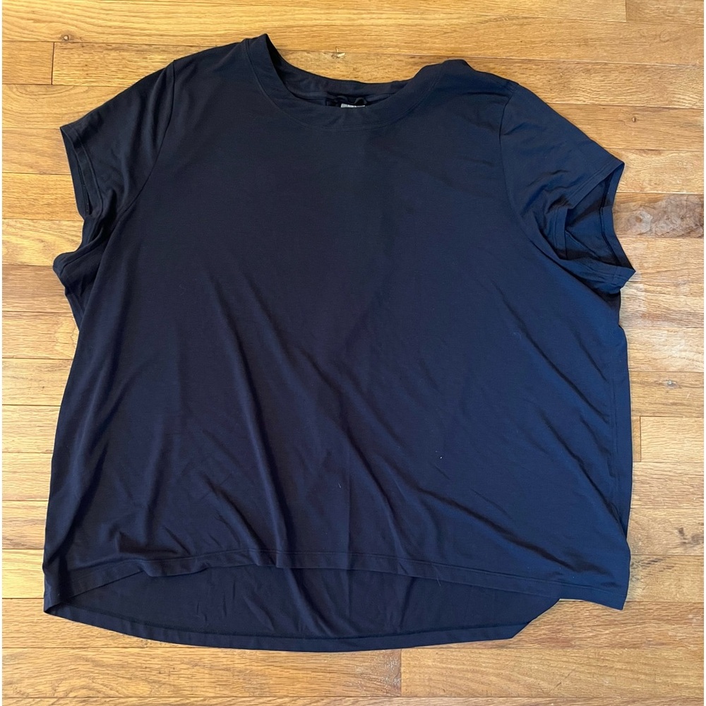 Athleta Flowy Top